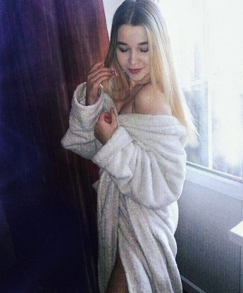 Злата, 24 года, 2 размер груди